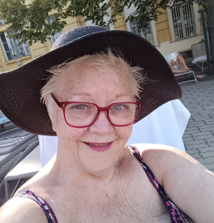 Lois at the Szchemyi Bath & Spas in Budapest.